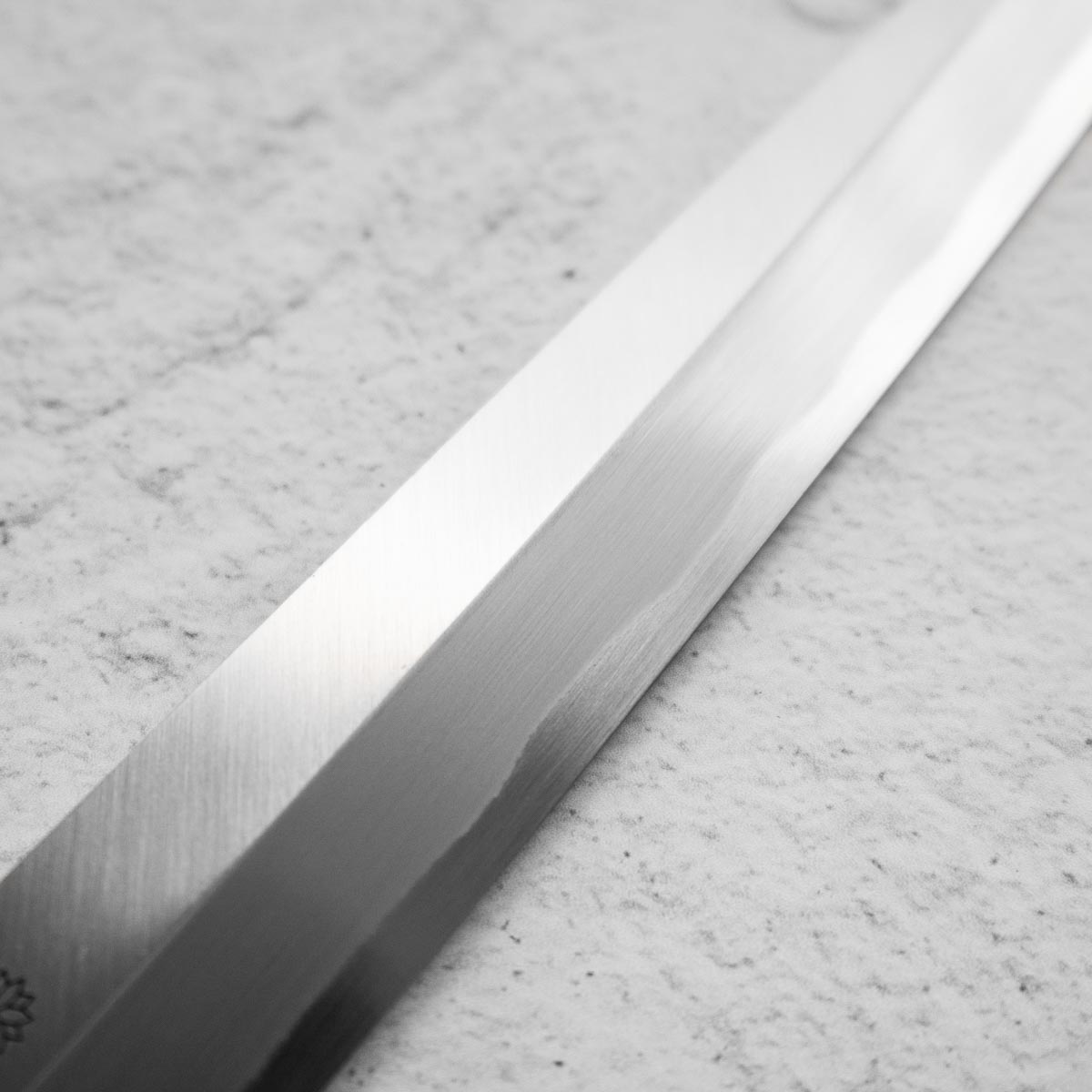 Sakai Kikumori Tomoshibi Yanagiba 300mm