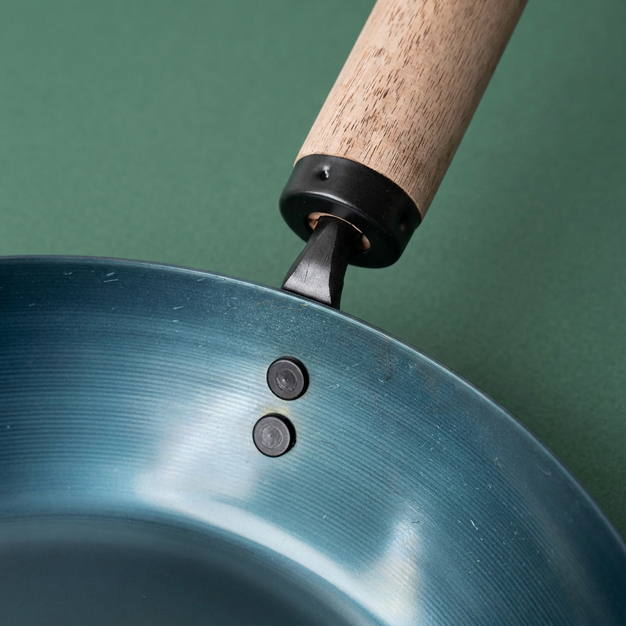 Fujita Kinzoku - "Frying Pan for Unmotivated Days" - Walnut Handle