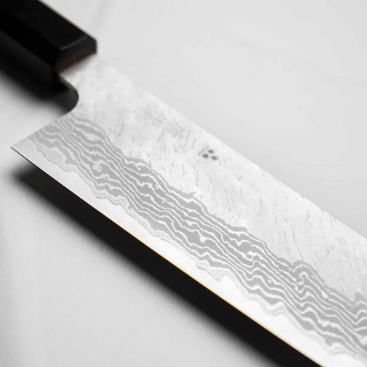 Nigara Hamono VG10 Tsuchime Damascus Santoku 180mm