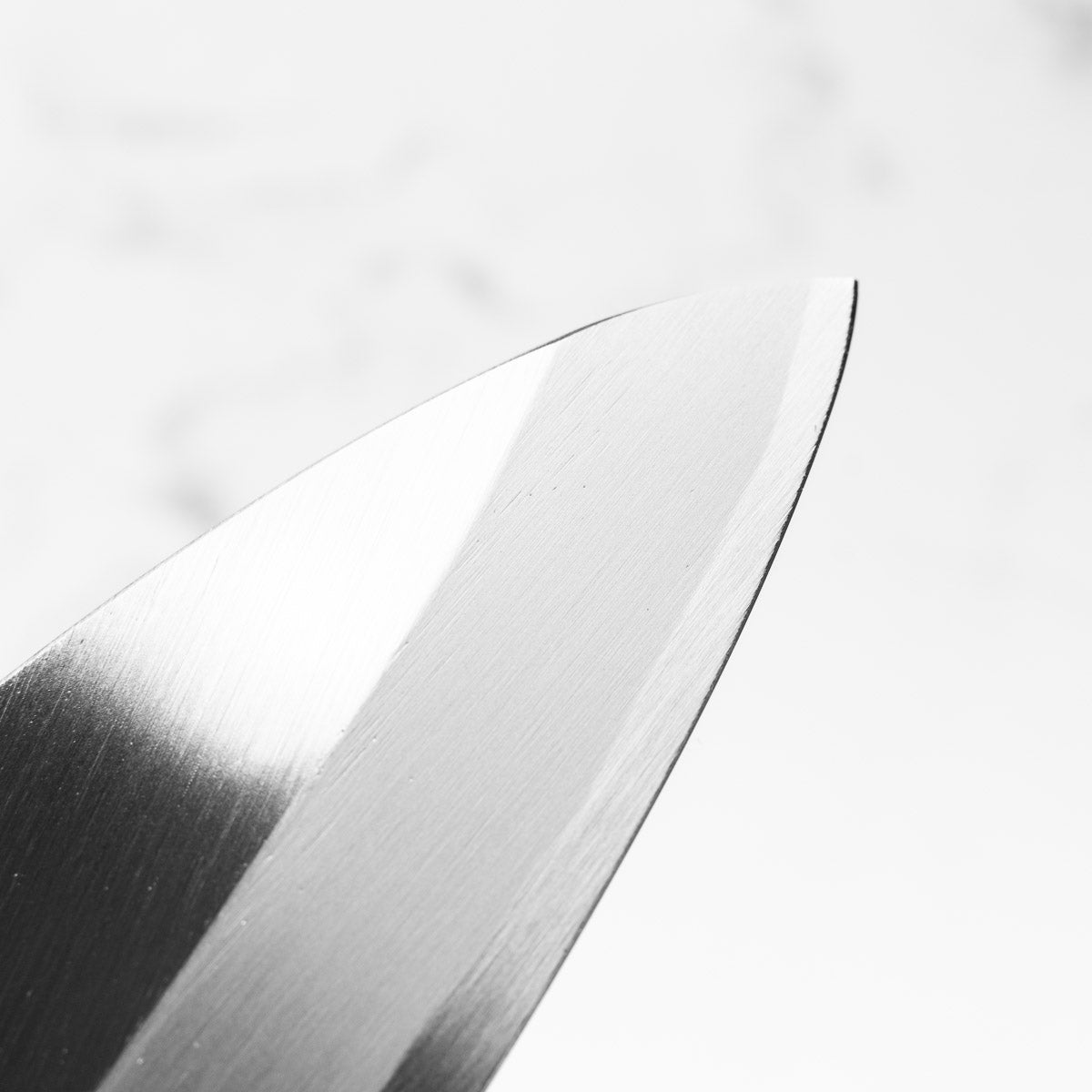 Sakai Kikumori Shironiko Deba 180mm - Magnolia & Black