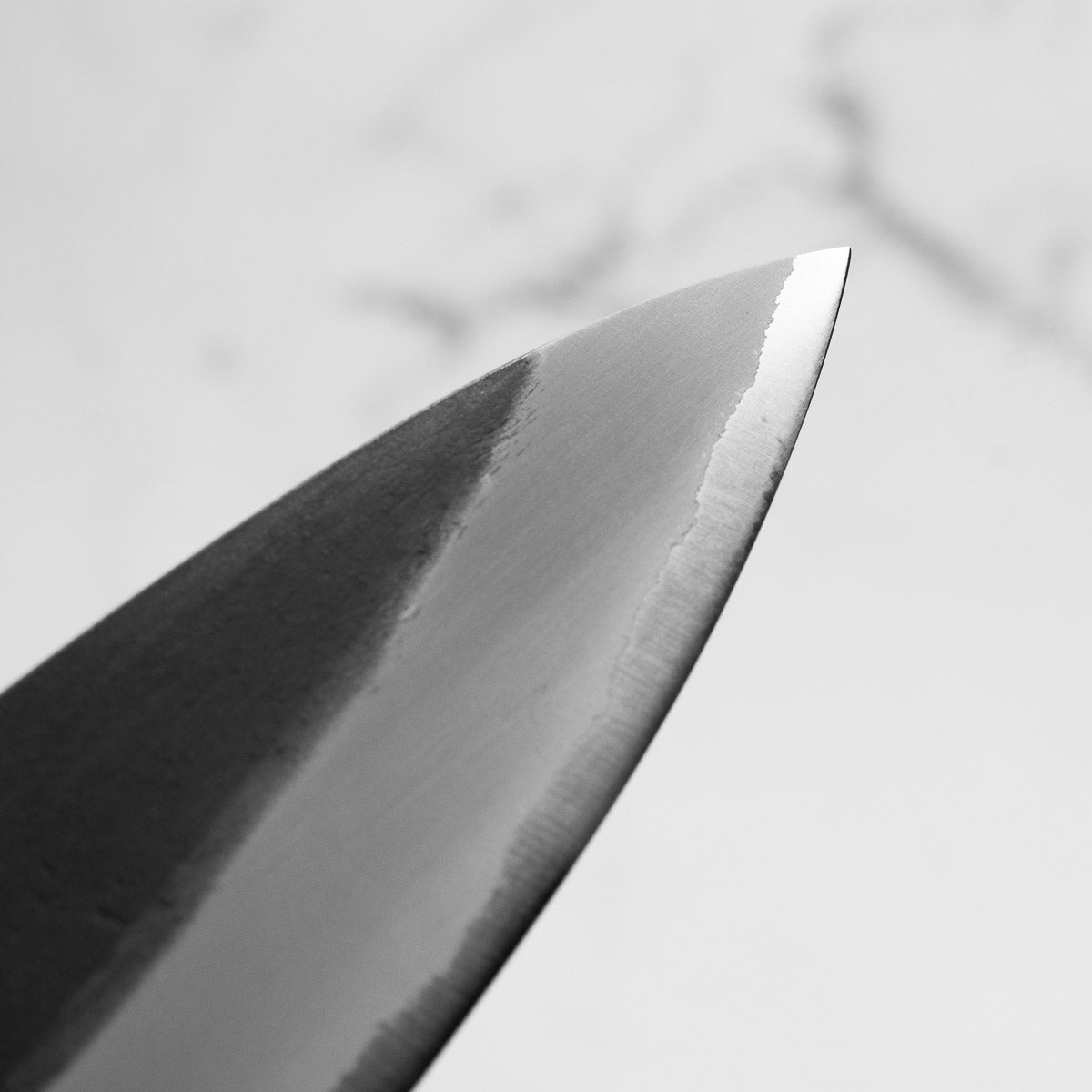 Mutsumi Hinoura Ajikataya White 2 SS Clad Petty 135mm - Resin (Red)
